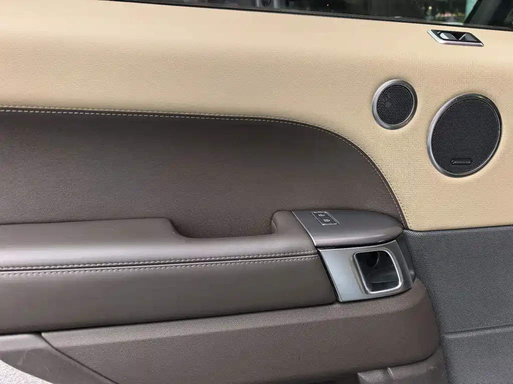 Land Rover Sport PHEV — миниатюра 16