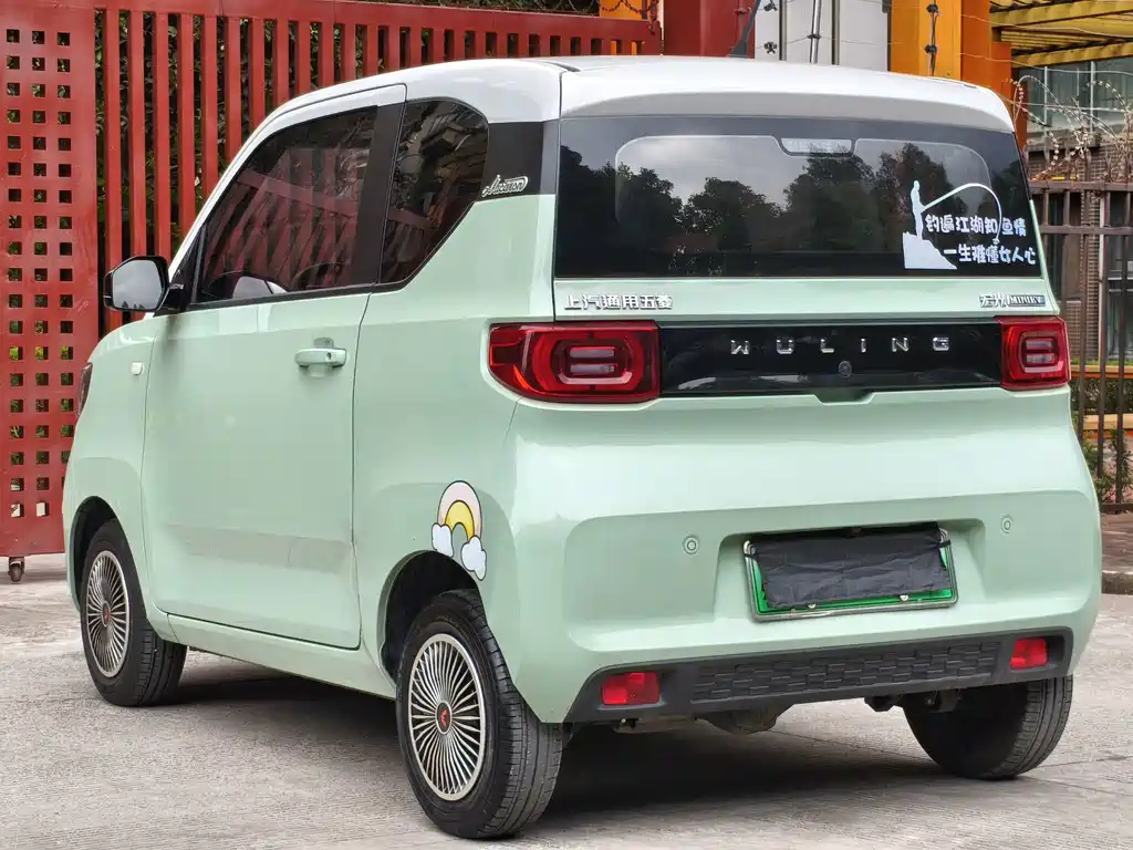 Wuling MINIEV — миниатюра 8
