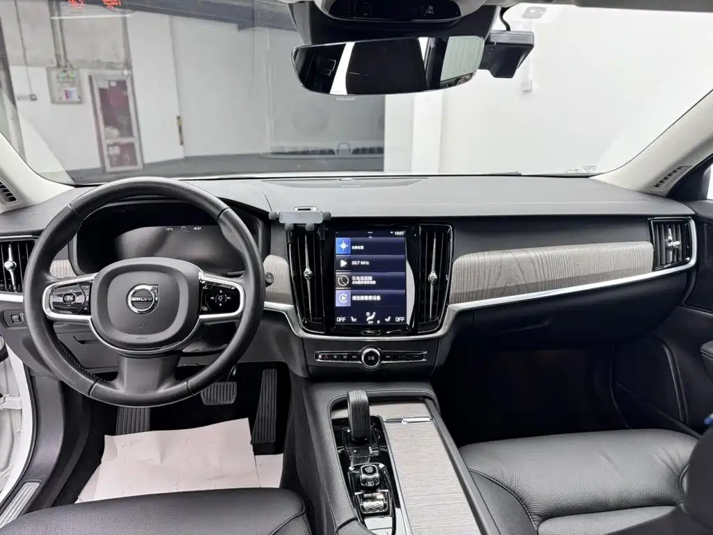 Volvo V90 — миниатюра 7