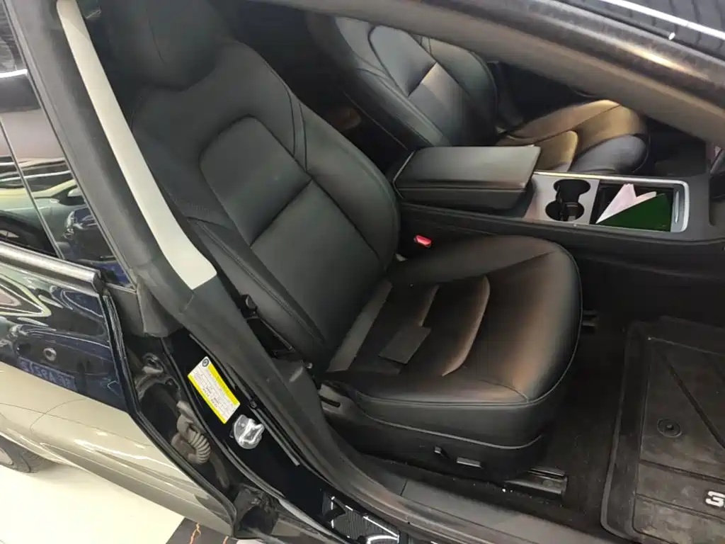 Tesla Model 3 — миниатюра 25