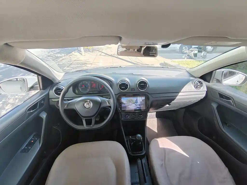 Volkswagen Jetta — миниатюра 8
