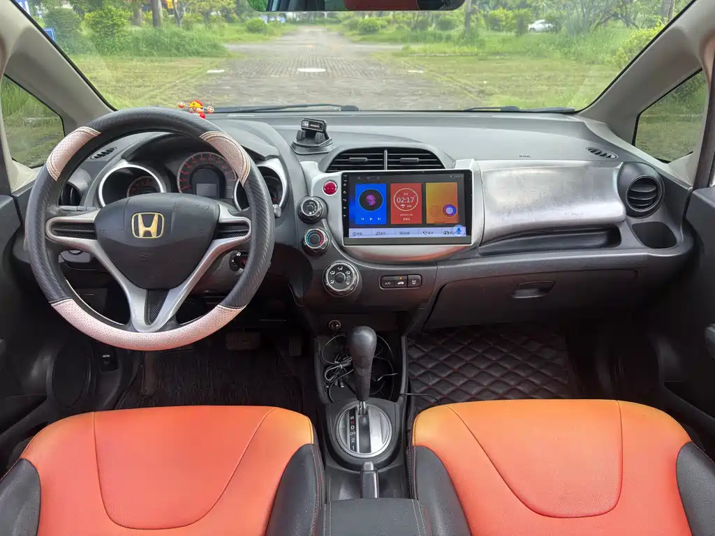 Honda Fit — миниатюра 6