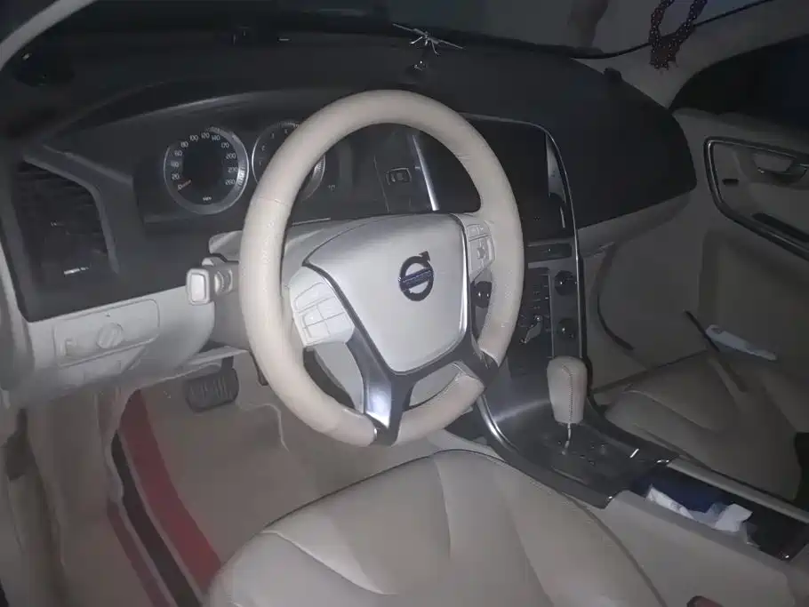 Volvo XC60 (Import) — миниатюра 12