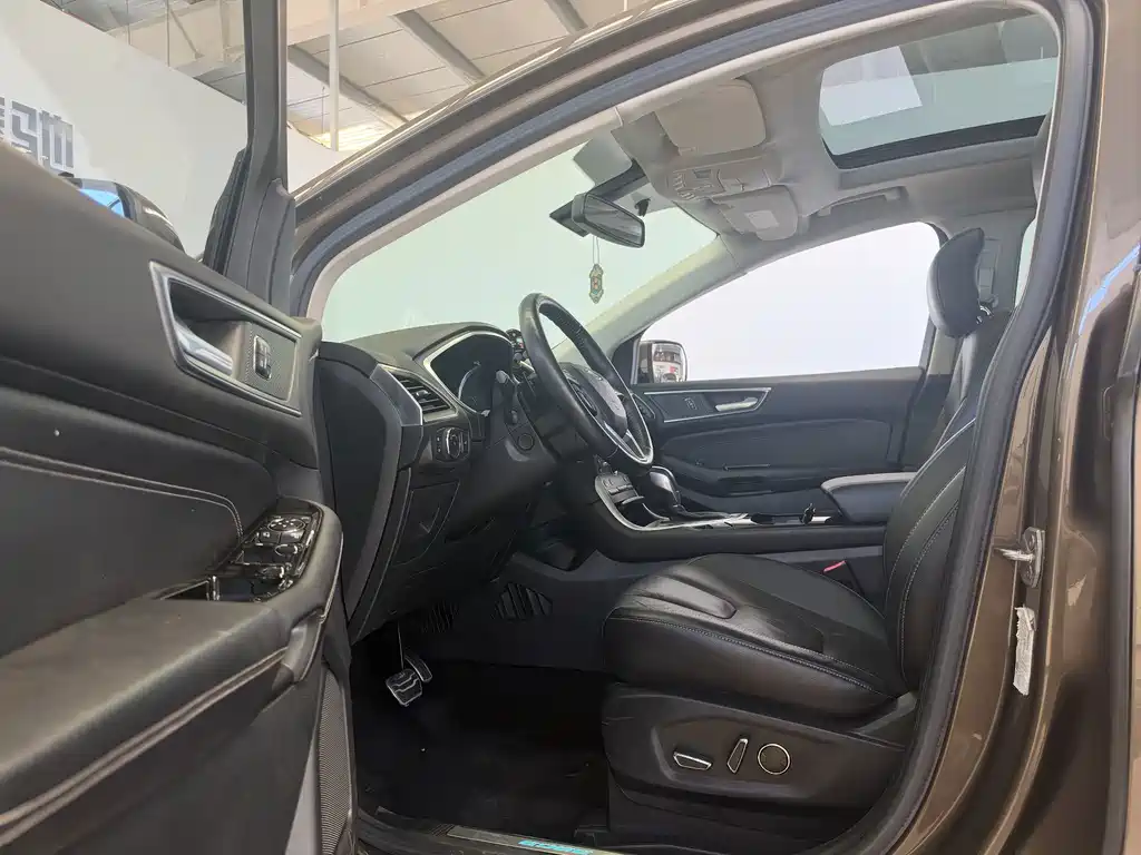 Ford Edge — миниатюра 4