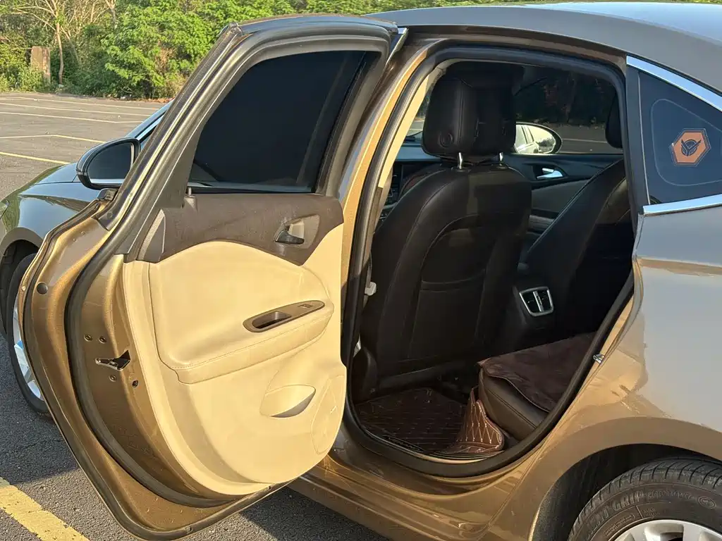 Buick Verano — миниатюра 10
