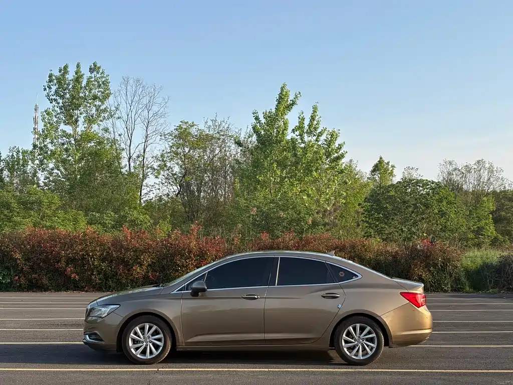 Buick Verano — миниатюра 12