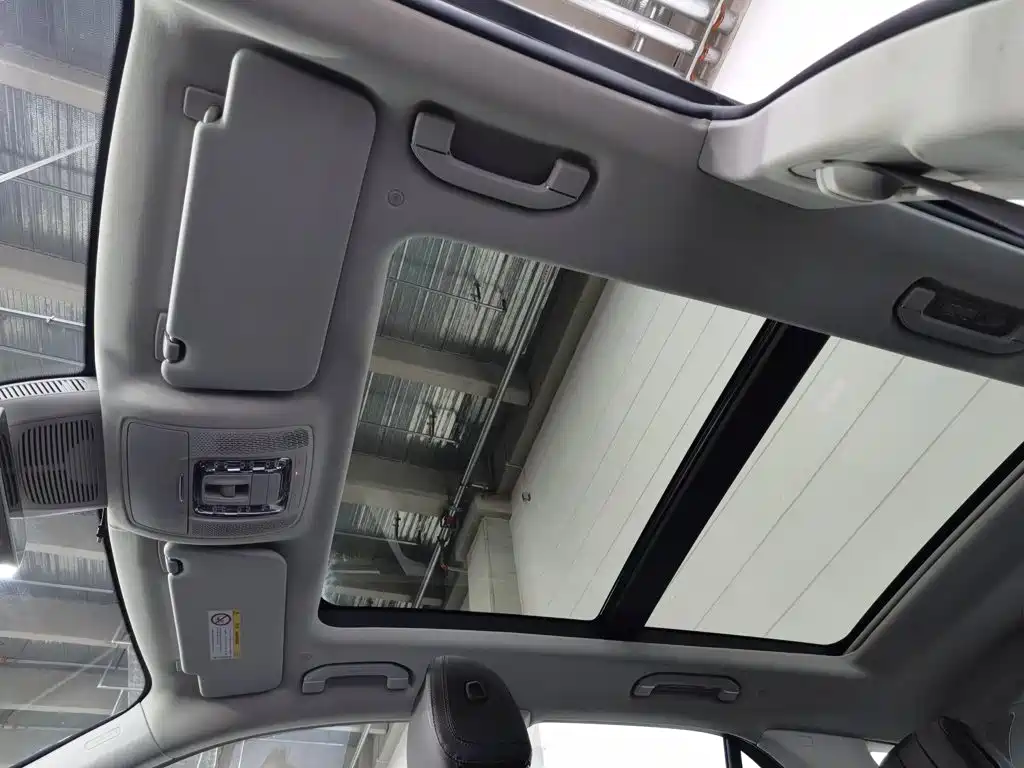 Mercedes-Benz GLE (Import) — миниатюра 14
