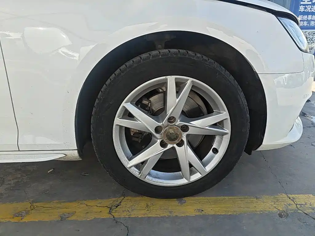 Audi A4L — миниатюра 12