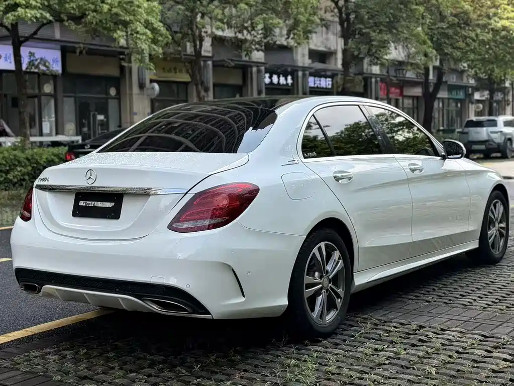 Mercedes-Benz C-Class — миниатюра 9