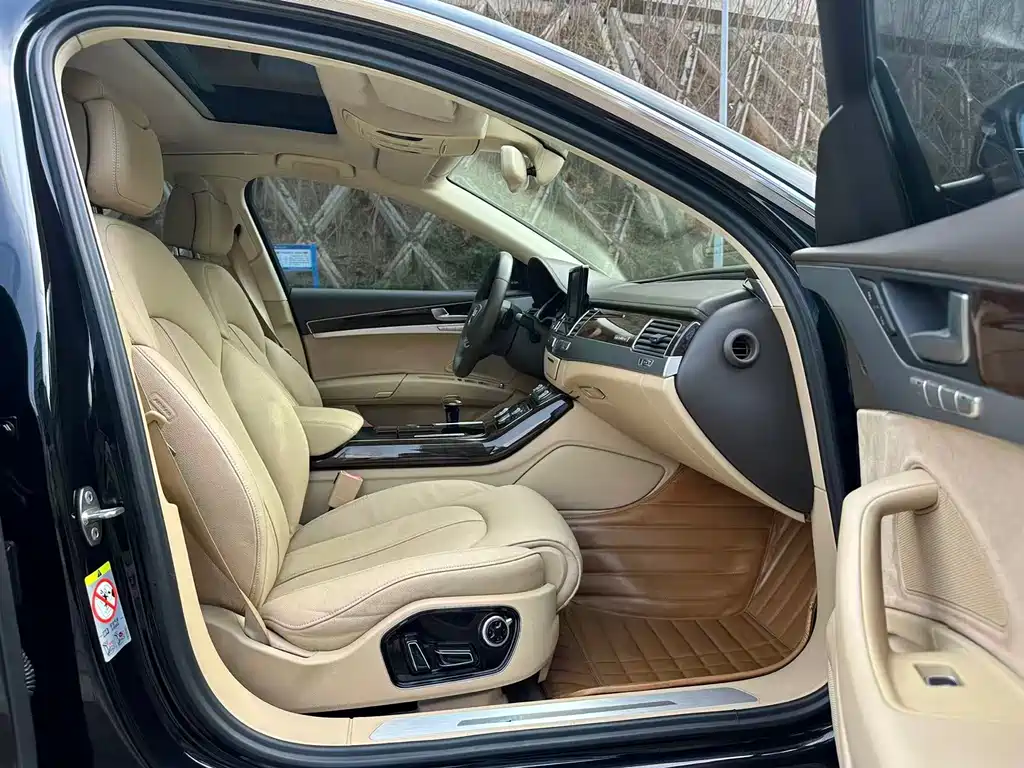 Audi A8 — миниатюра 10