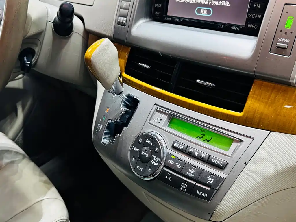 Toyota Previa — миниатюра 15