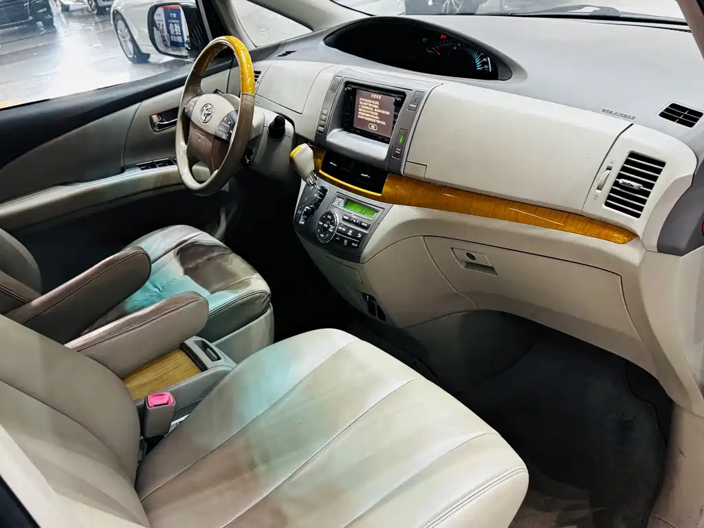 Toyota Previa — миниатюра 11