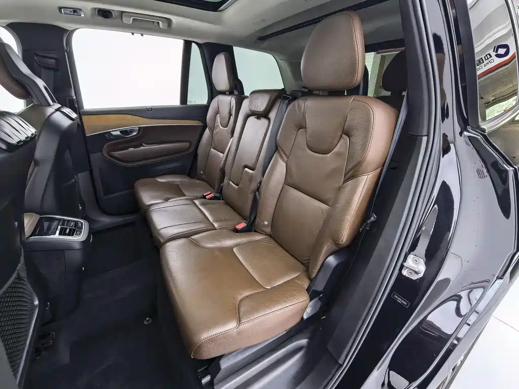 Volvo XC90 2020 T6 Luxury 7 мест