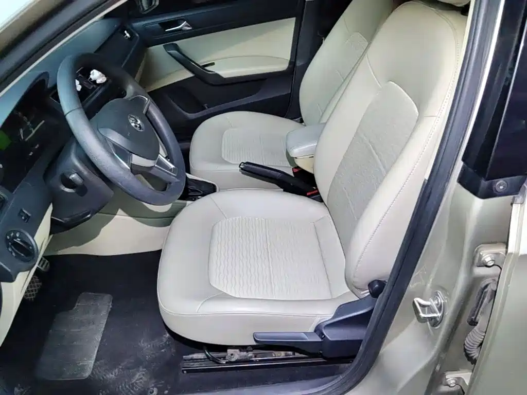 Skoda Rapid — миниатюра 15