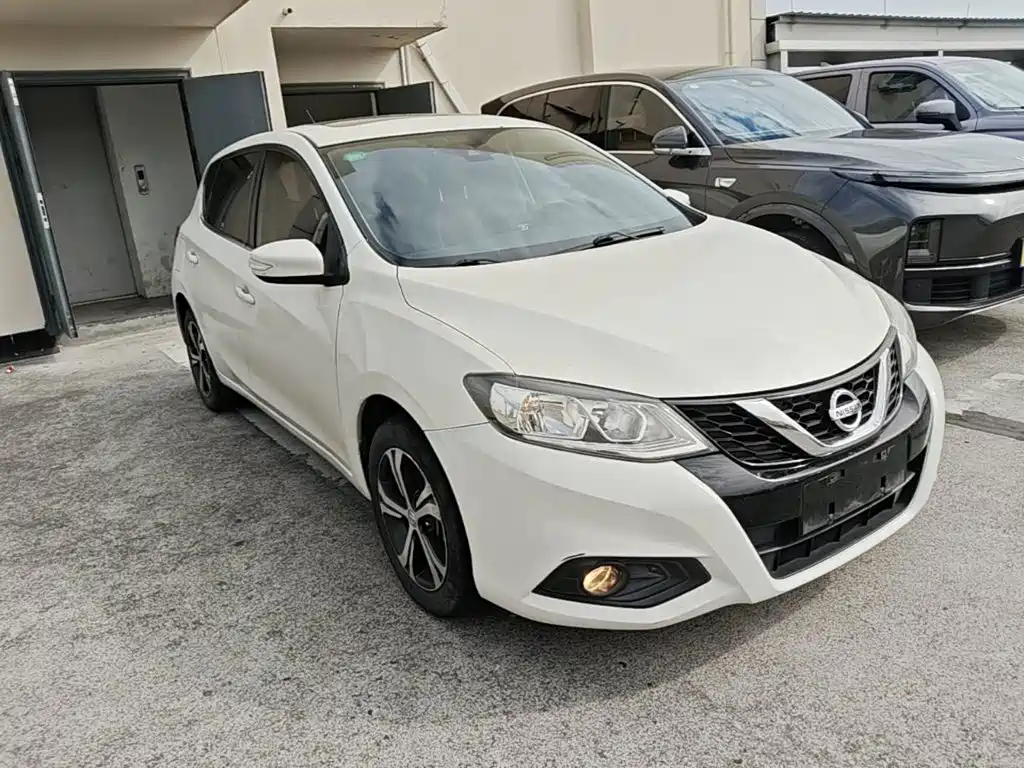 Nissan Tiida — миниатюра 4