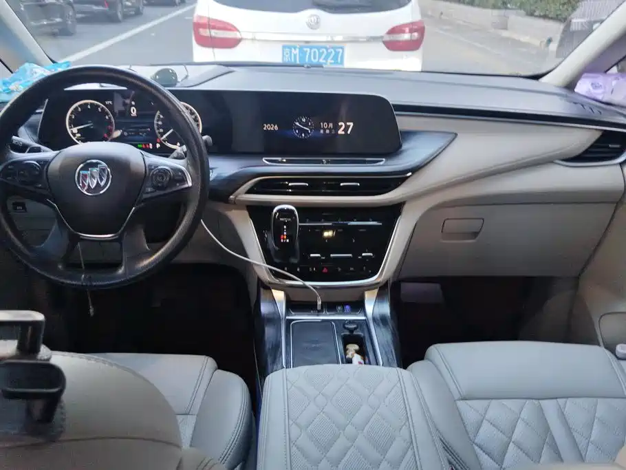 Buick GL8 — миниатюра 12