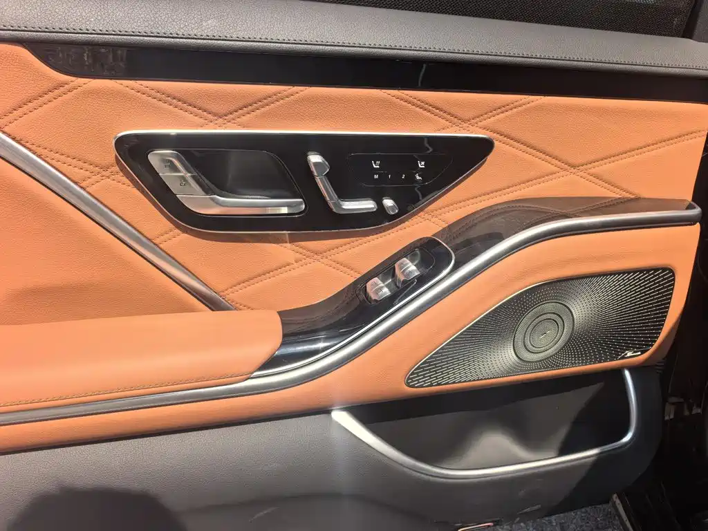 Mercedes-Benz S-Class — миниатюра 21