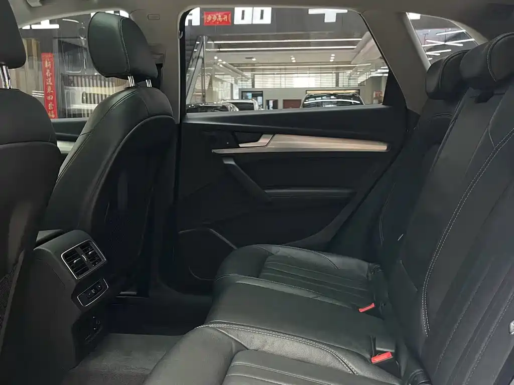 Audi Q5L — миниатюра 5