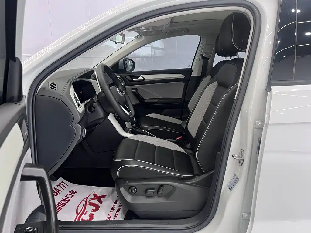 Volkswagen T-Roc — миниатюра 7