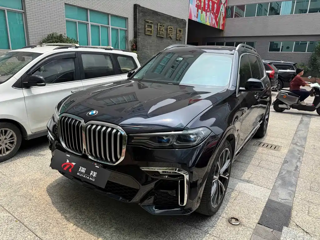 BMW X7 2022