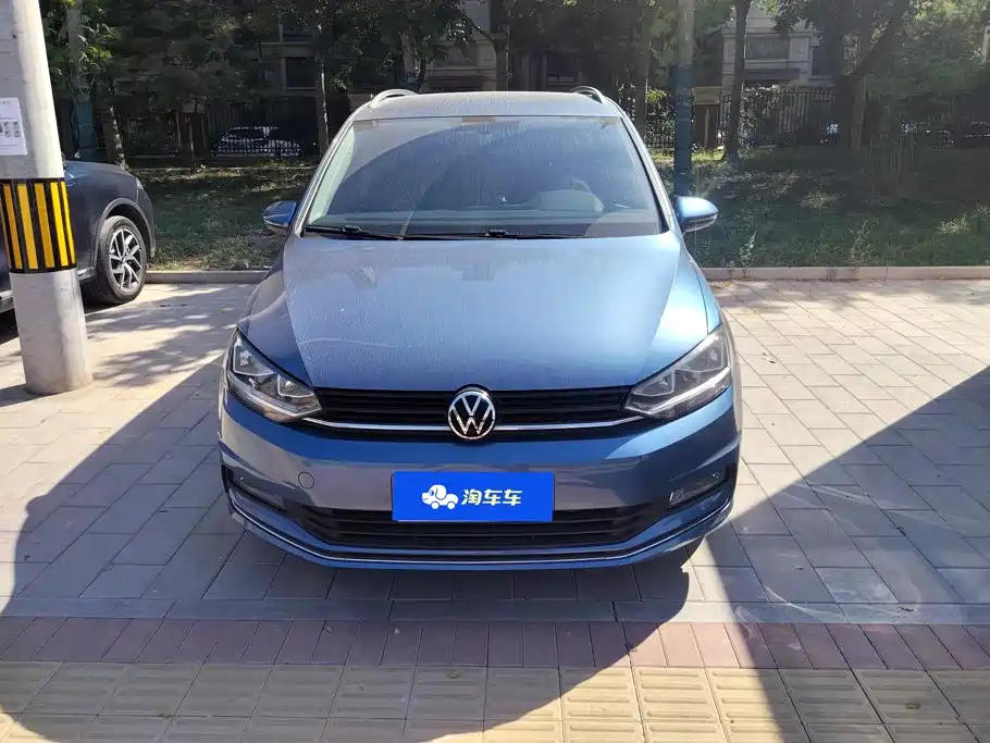 Volkswagen Touran — миниатюра 2