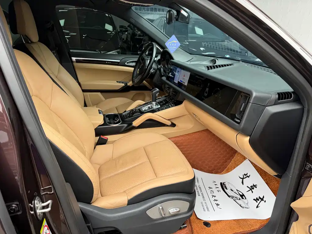 Porsche Cayenne — миниатюра 11