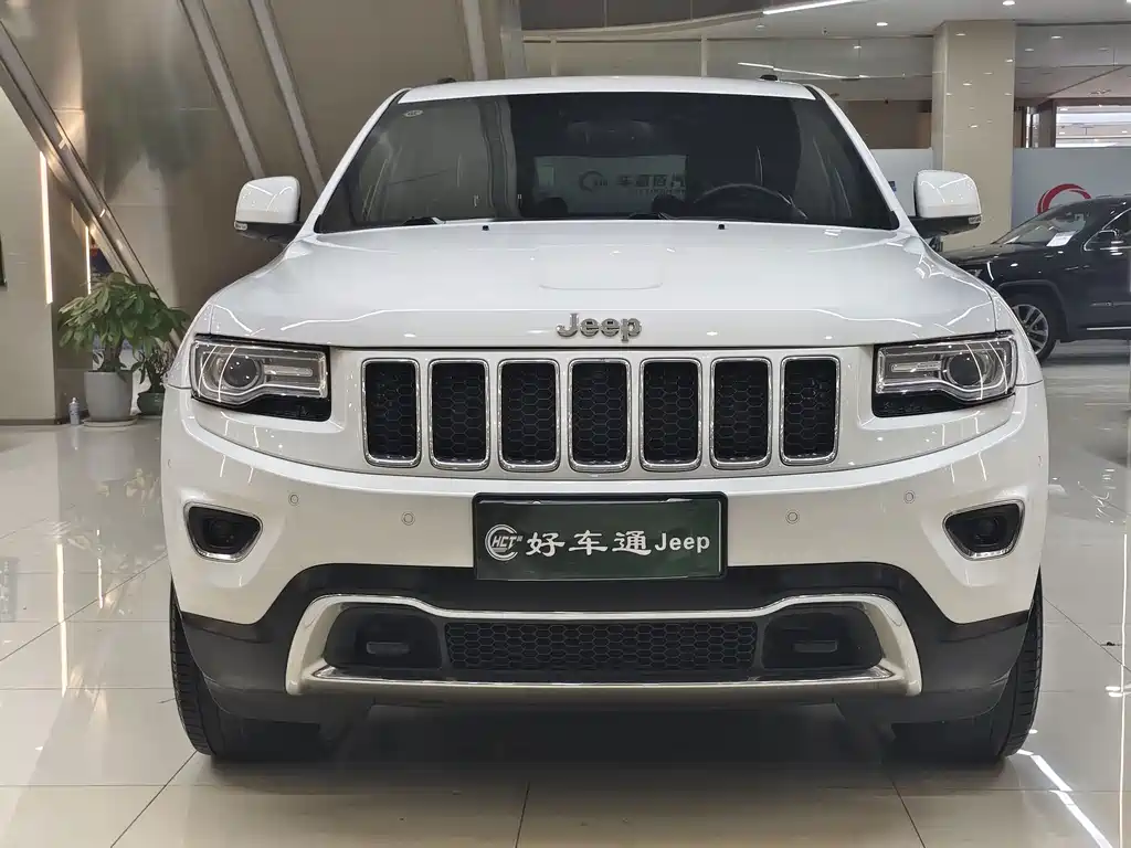 Jeep Grand Cherokee (Import) — миниатюра 2