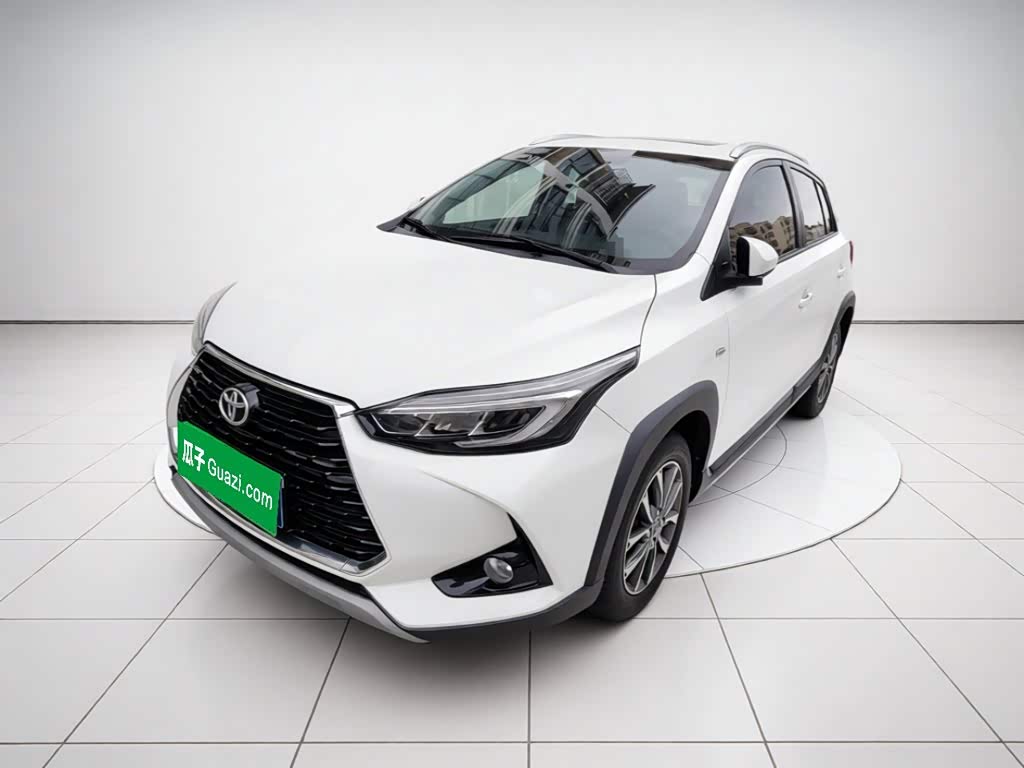 Toyota YARiS L Zhi Xuan 1.5 л 2022 г. Белый, пробег 21600 км