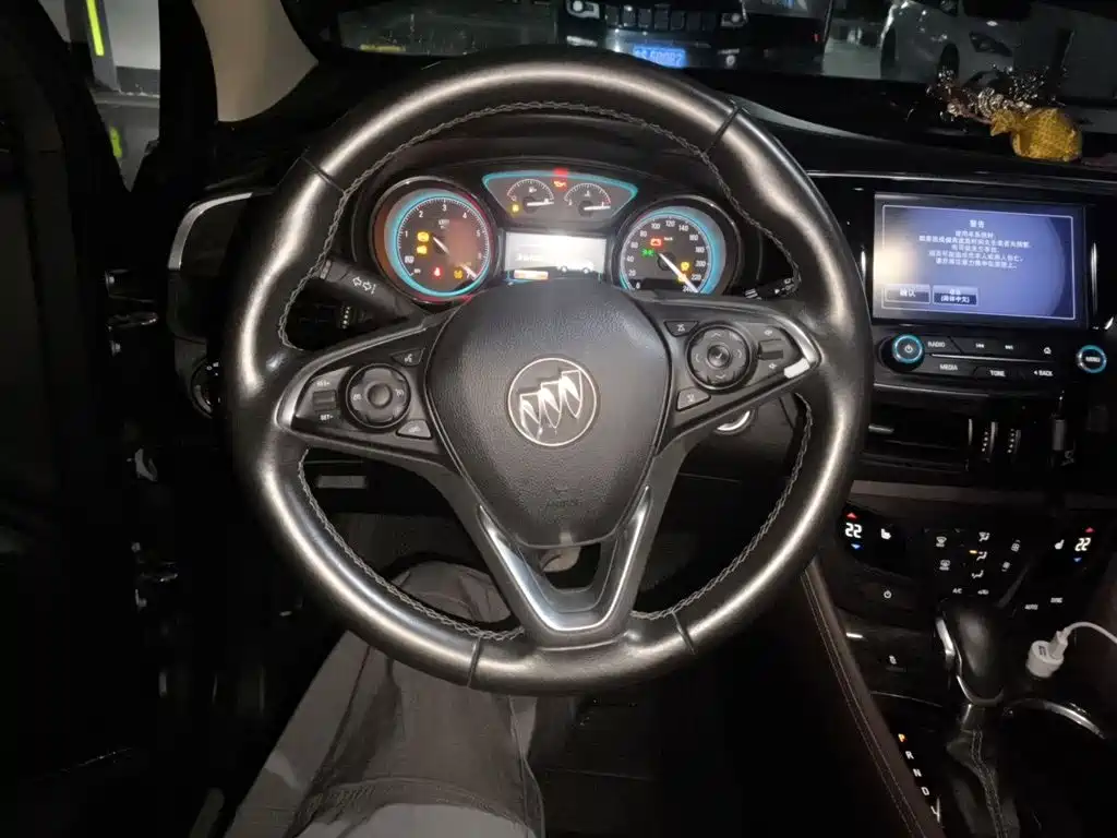 Buick Envision Plus — миниатюра 3