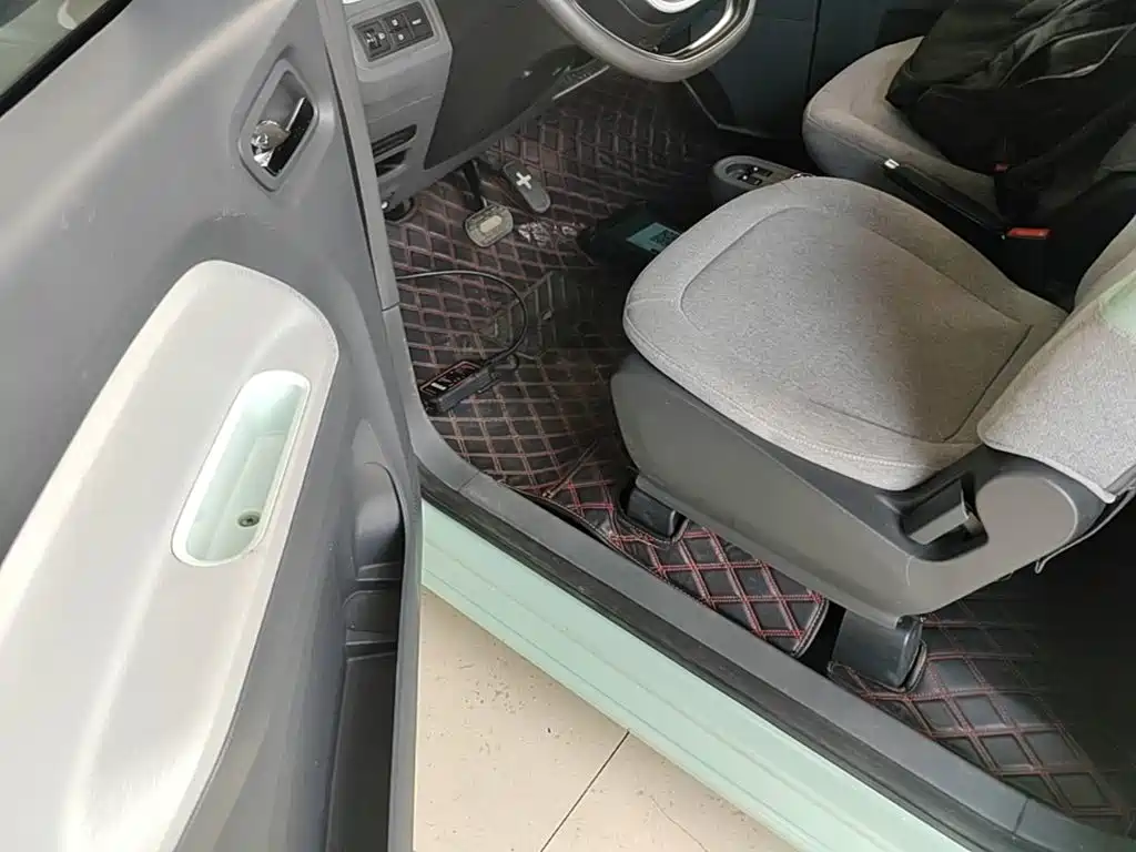 Wuling MINIEV — миниатюра 16