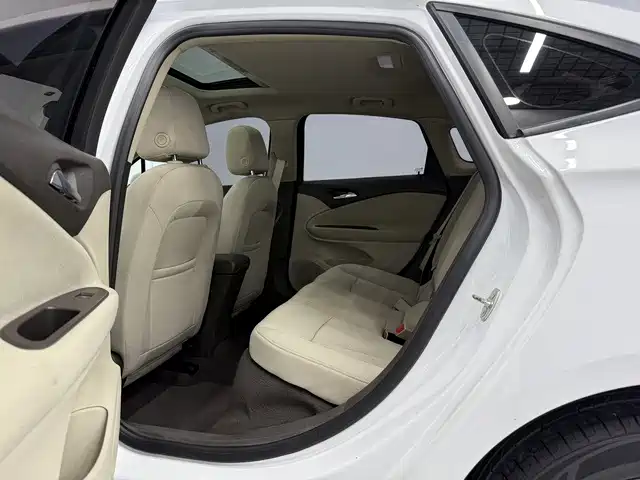 Buick Verano — миниатюра 8