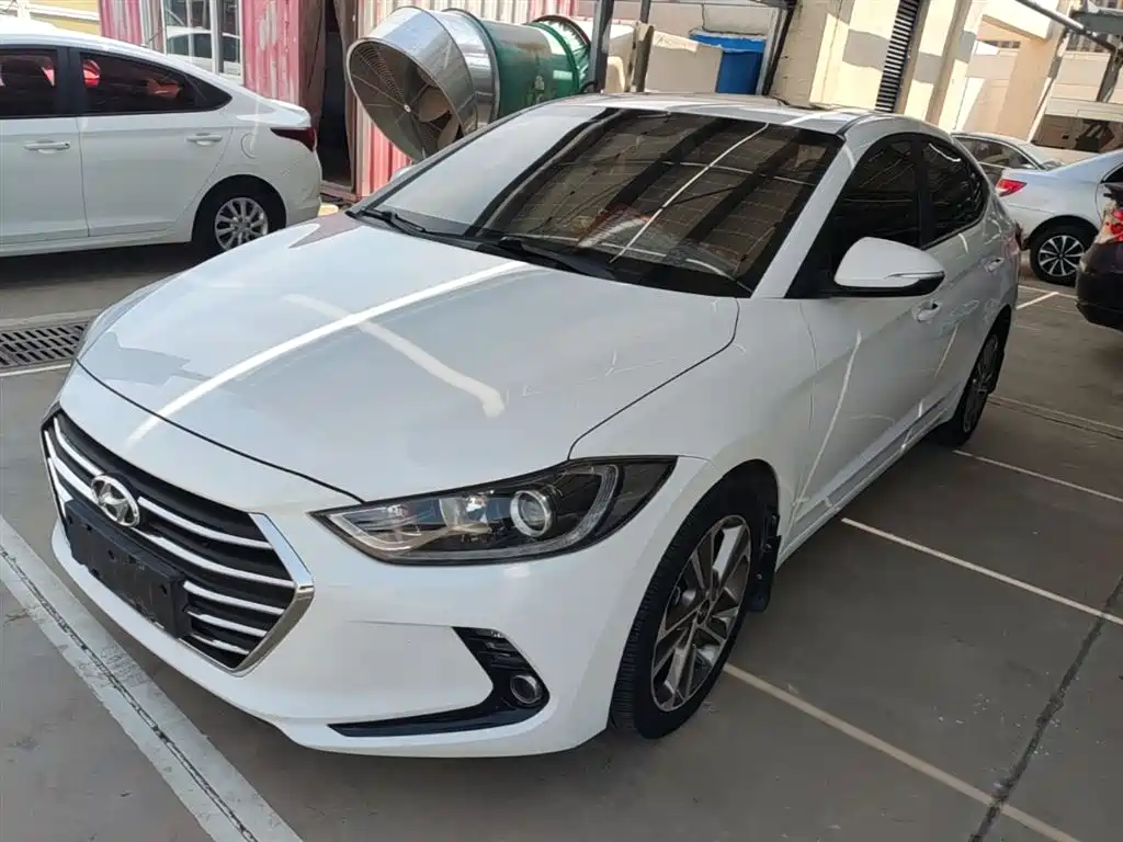 Hyundai Elantra 2016