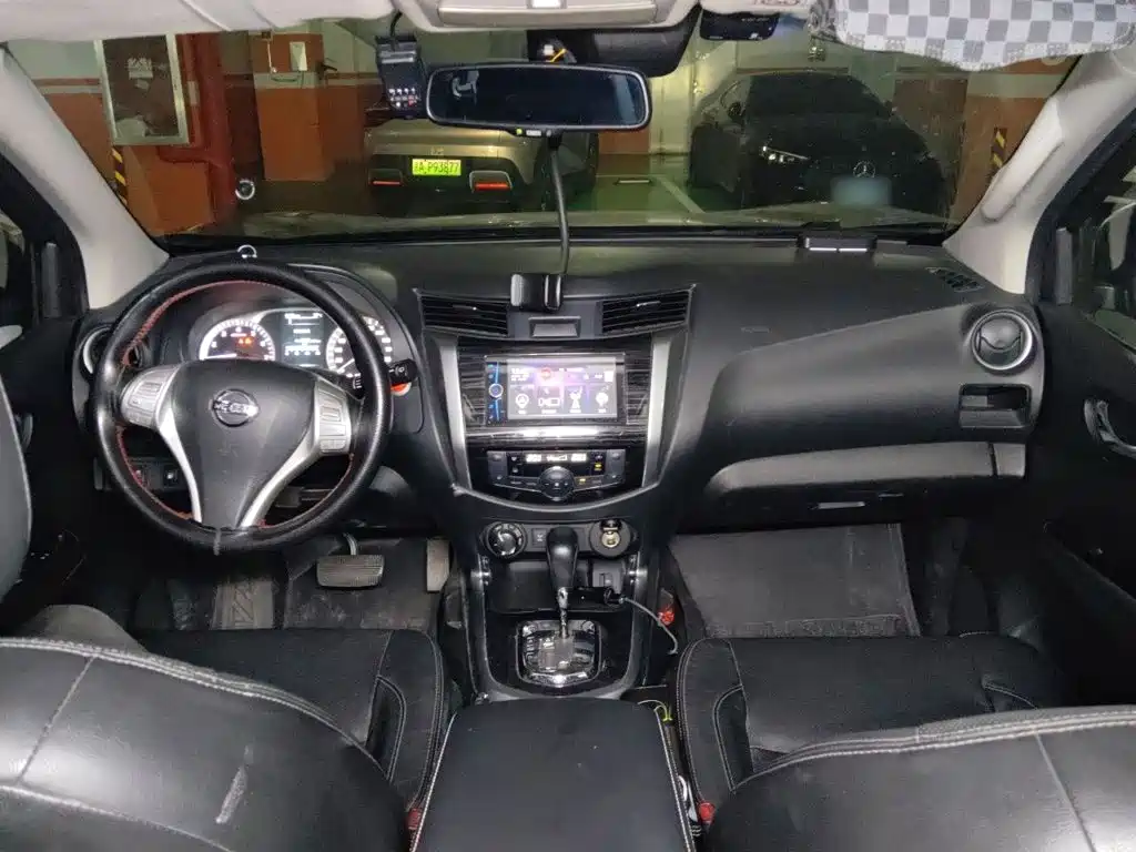 Nissan Terra — миниатюра 10