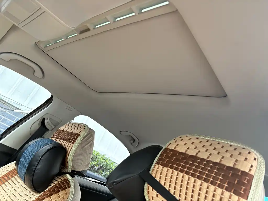 Volkswagen Sagitar 2017 1.6L AT Comfort
