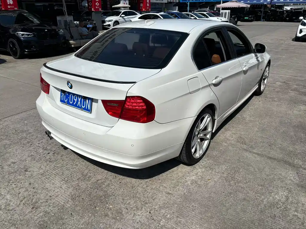 BMW 3 Series — миниатюра 9
