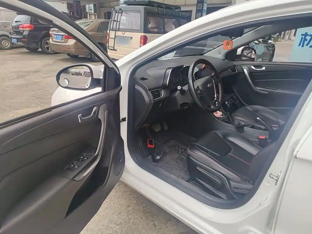 Chery Arrizo 5 — миниатюра 16