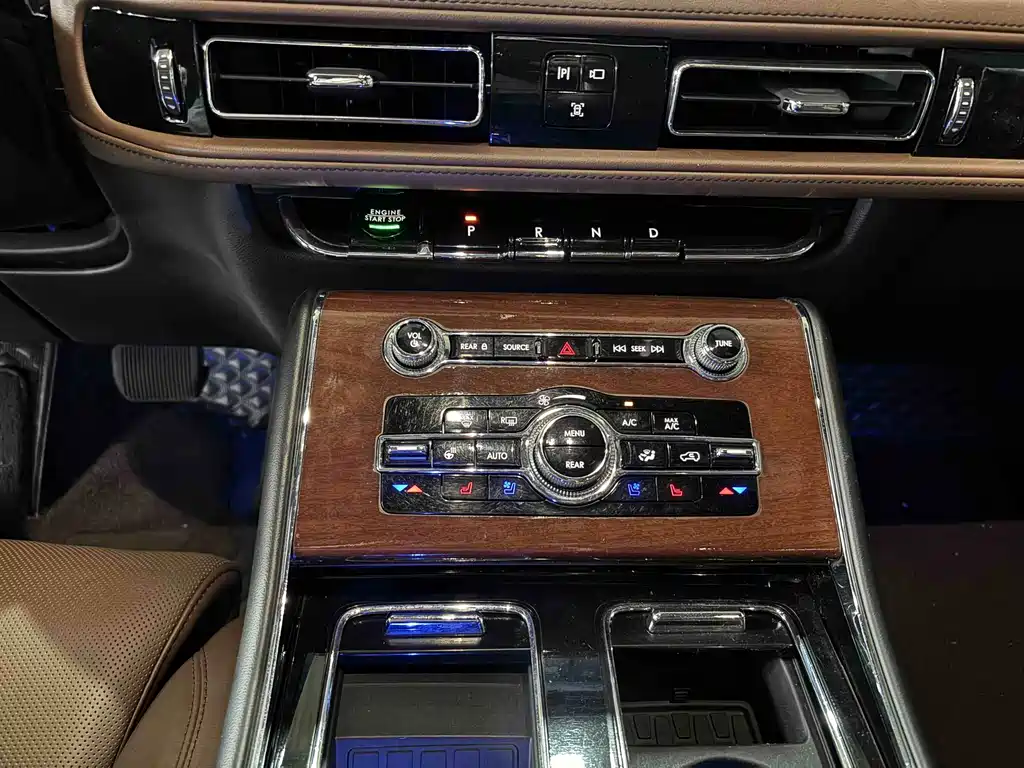 Lincoln Aviator — миниатюра 15