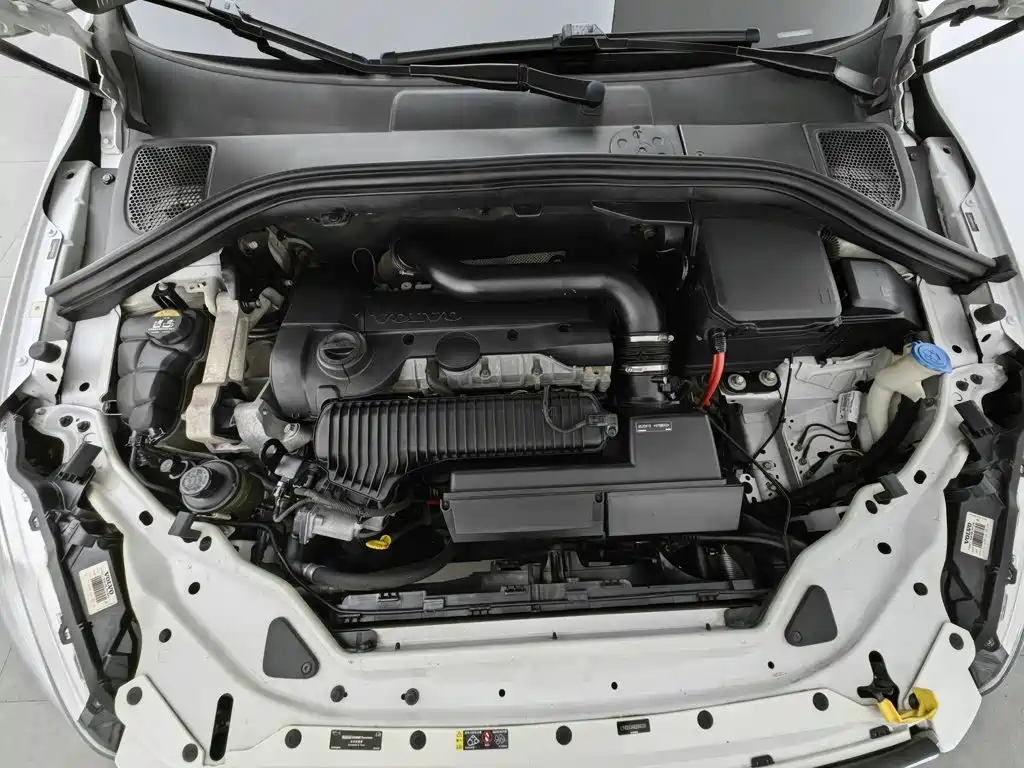 Volvo XC60 — миниатюра 6