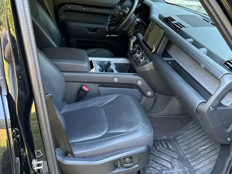 Land Rover Defender — миниатюра 15