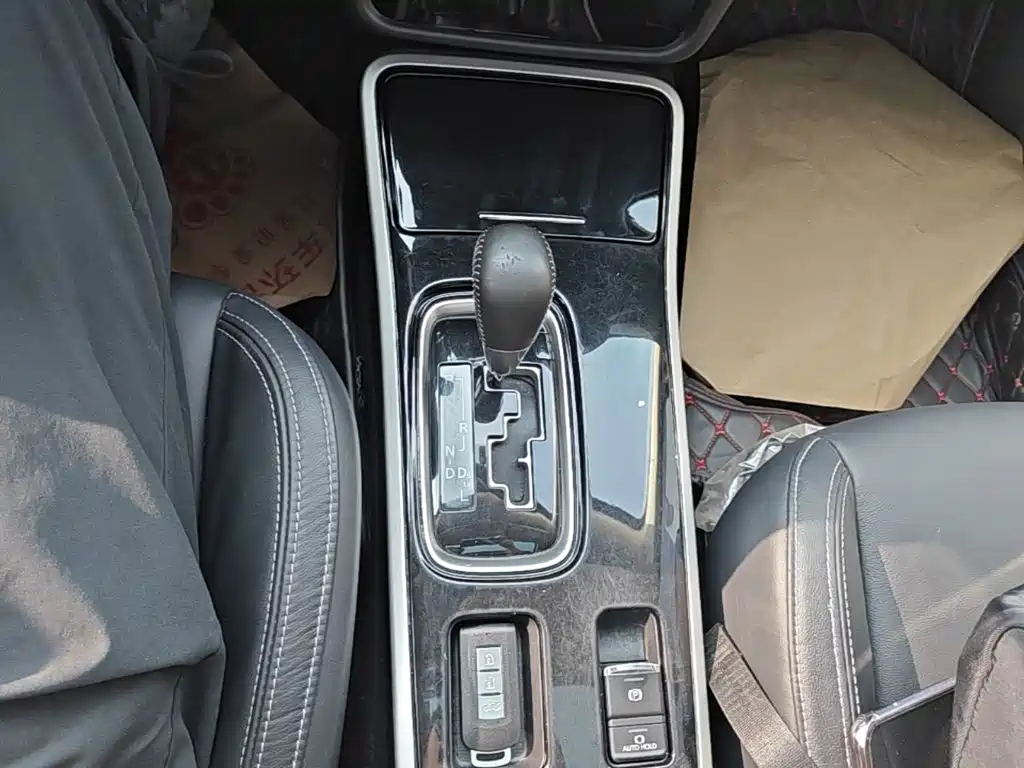 Mitsubishi Outlander — миниатюра 14