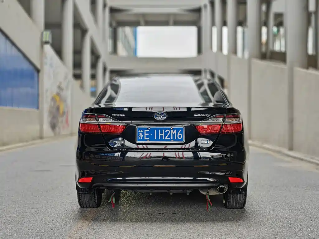 Toyota Camry — миниатюра 8