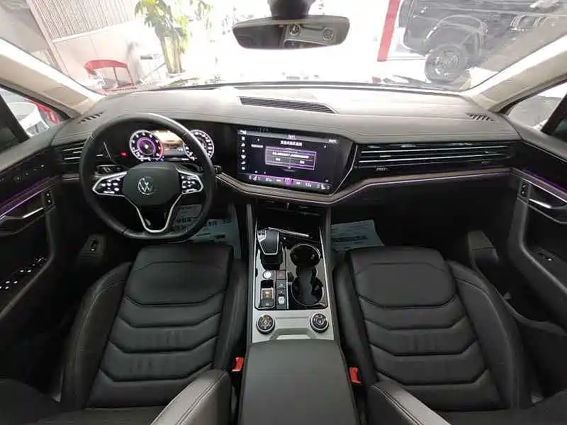 Volkswagen Touareg — миниатюра 11