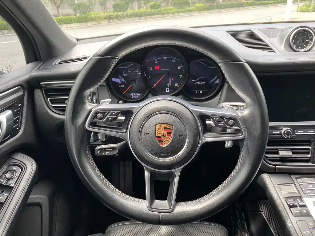 Porsche Macan — миниатюра 21