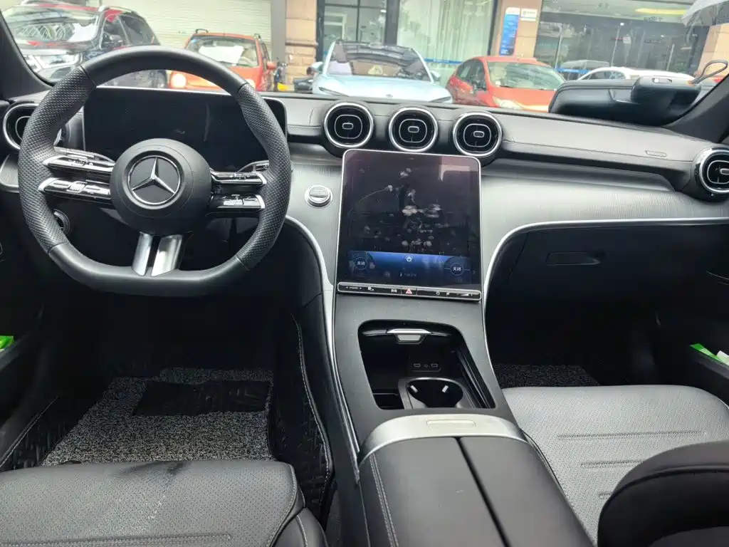 Mercedes-Benz C-Class — миниатюра 10