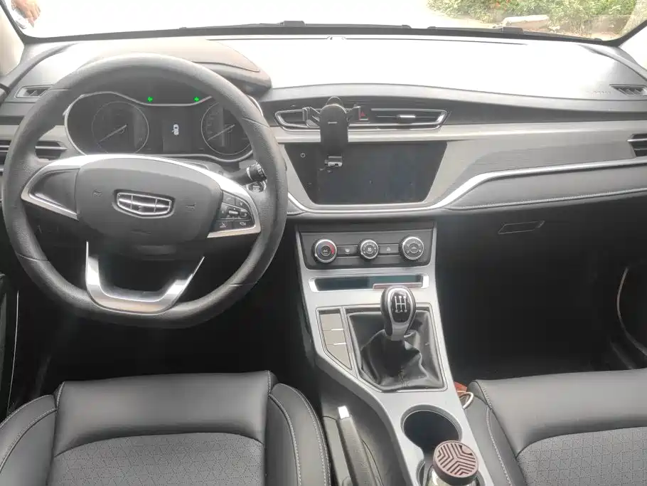 Geely Emgrand — миниатюра 12