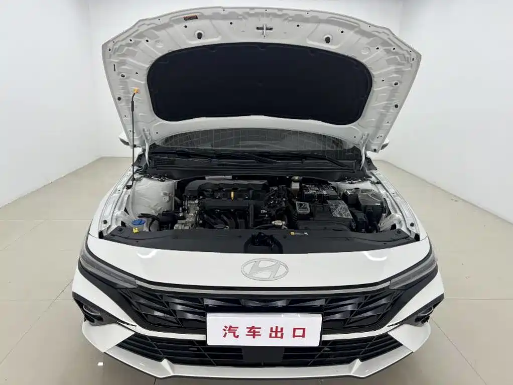 Hyundai Elantra — миниатюра 7