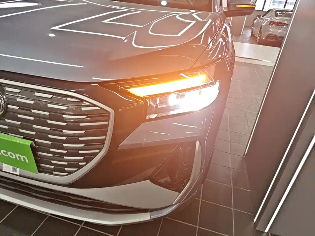 Audi Q4 e-tron — миниатюра 24