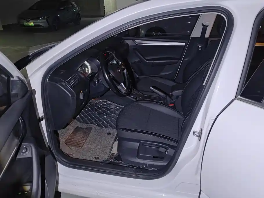 Skoda Octavia — миниатюра 9