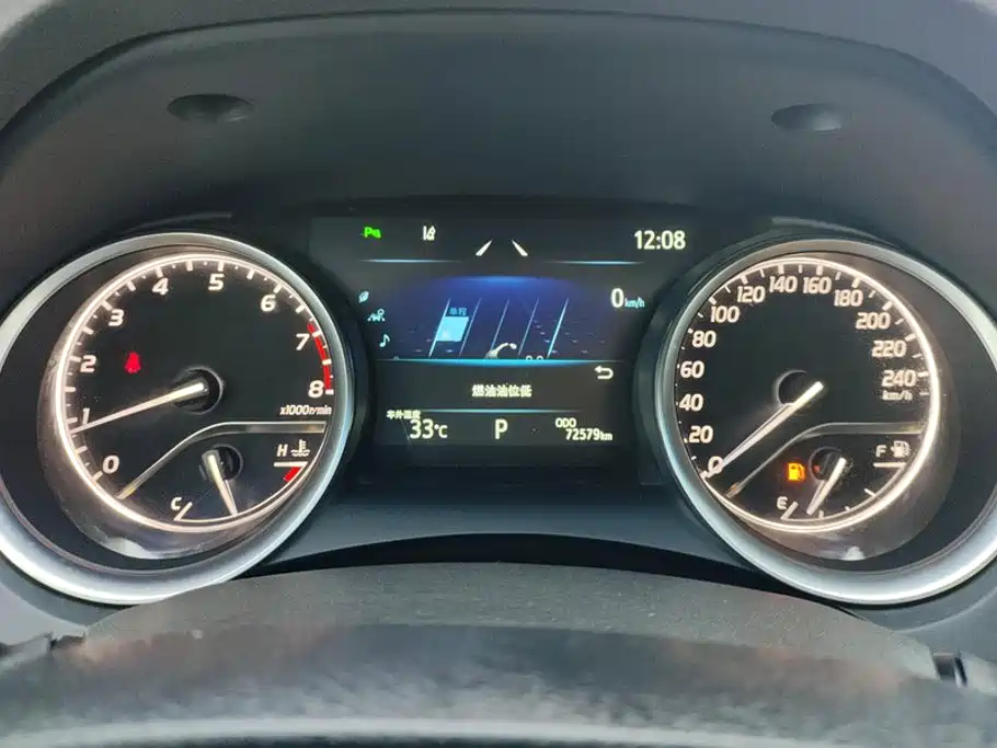 Toyota Camry — миниатюра 14