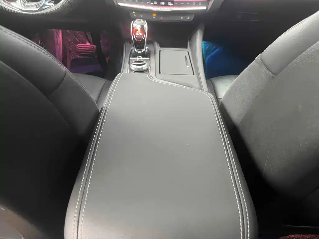 Cadillac CT5 — миниатюра 23